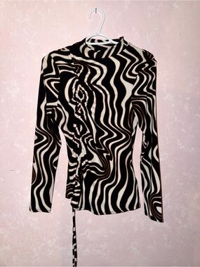 Women's Black & Cream Swirl Long Sleeve Tee